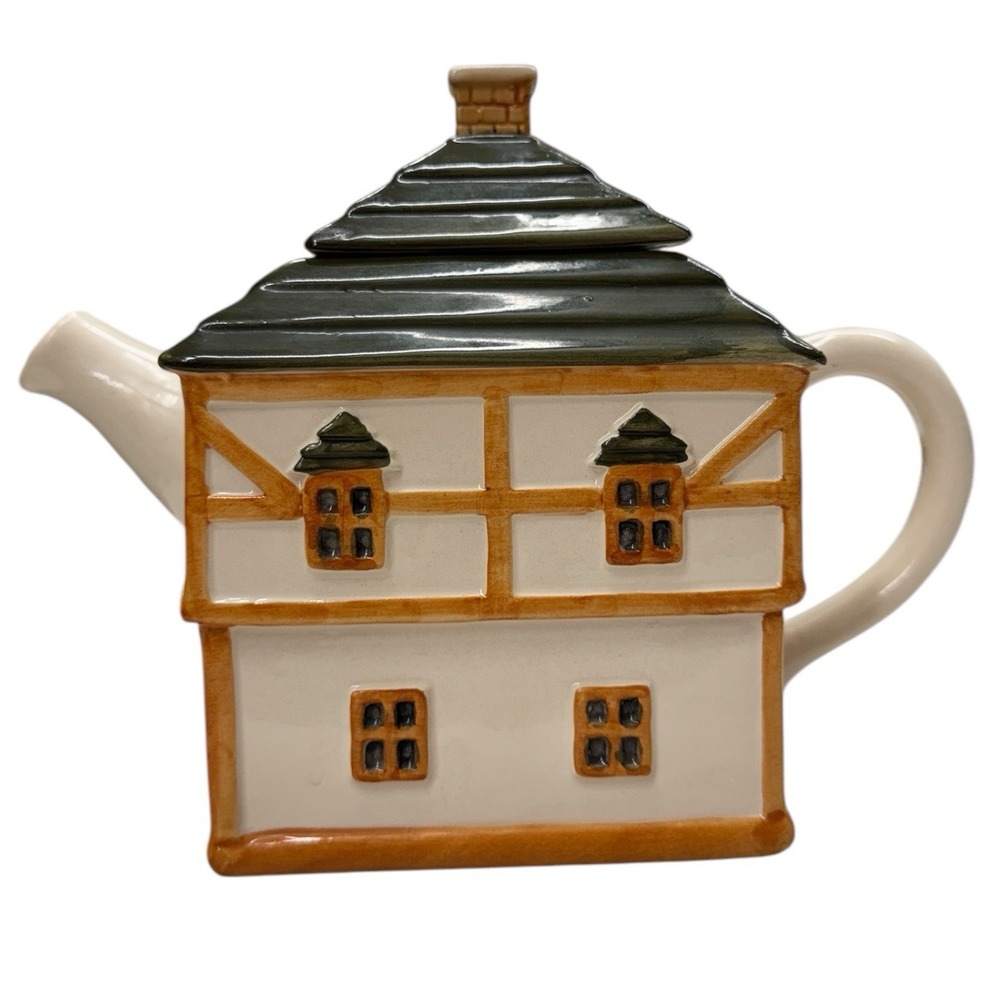 Hand painted ceramic Tea Pot Made In Portugal Jay Willfred Div. Of Andrea Sadek